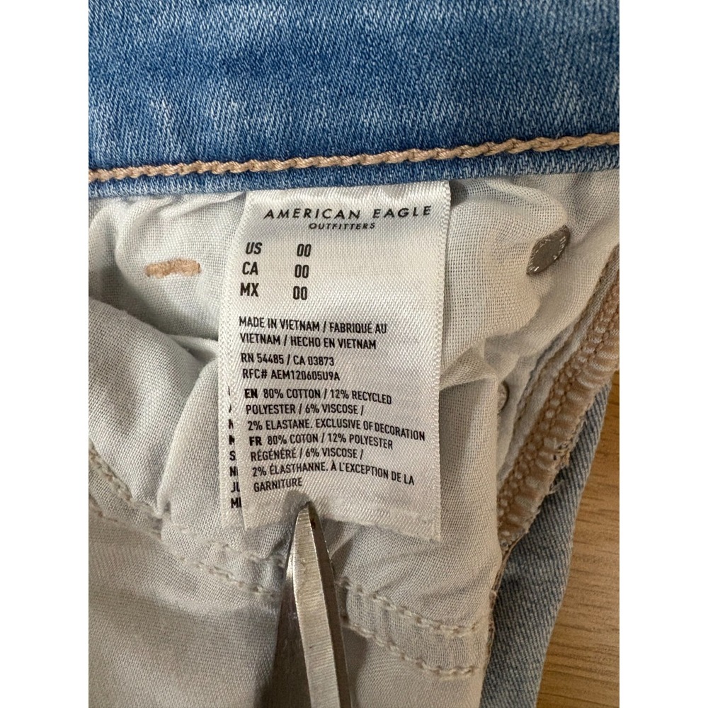 American Eagle Midi Denim Shorts Size 0 Blue Stretch 5" Inseam Distressed - Picture 10 of 10